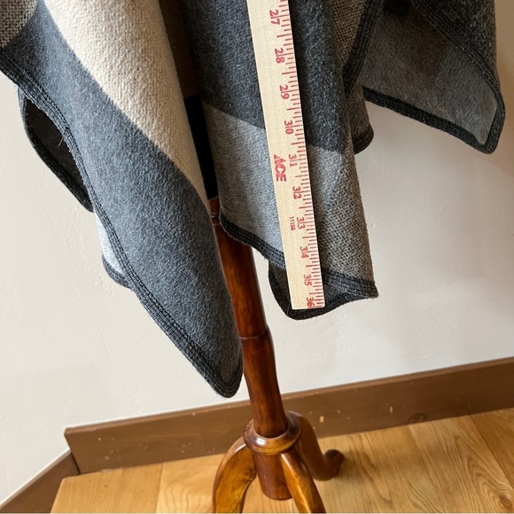 MERCANTILE PORTLAND LUXURY WRAP SHAWL CAPE COLORBLOCK  WOOL COUNTRY CHIC MODERN - Picture 8 of 10